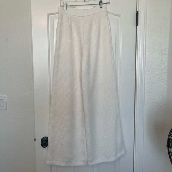 SHOWPO ADELAIDE TWO PIECE WIDE LEG SET IN WHITE - Picture 4 of 6